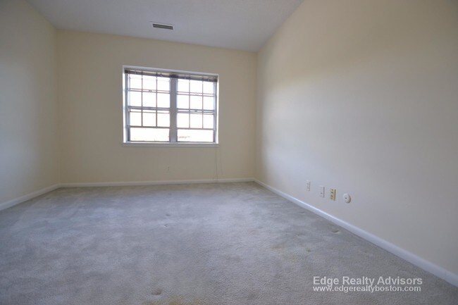 Foto del edificio - 207 Lake Shore Rd