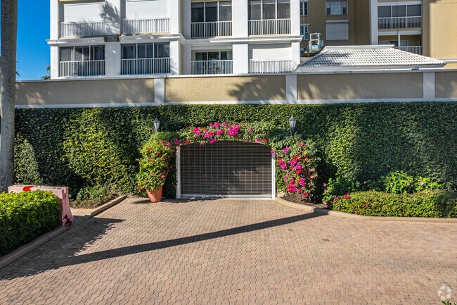 Entrance - Waldorf