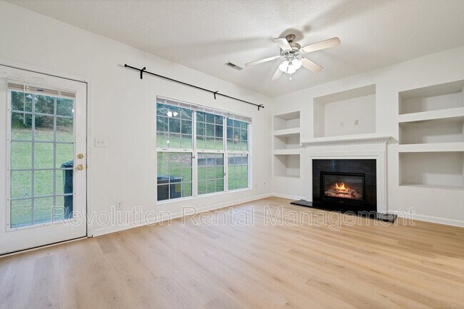 Building Photo - 8520 Kaden Dr