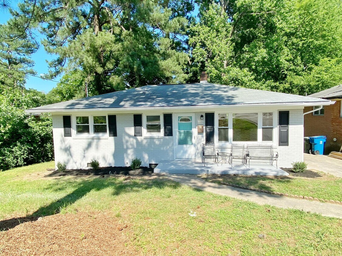 Foto principal - 2403 Lincoln St