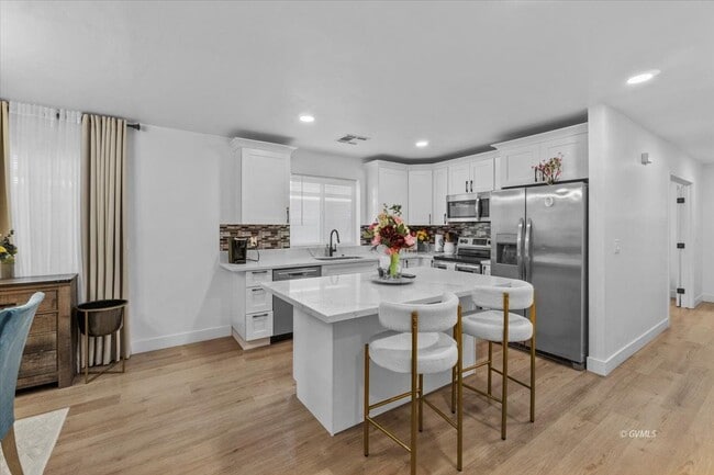 Building Photo - 1572 Kelson Pl