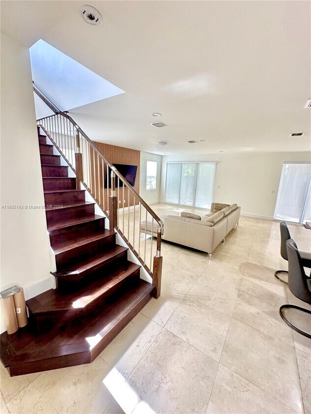 Foto principal - 10450 NW 69th Terrace