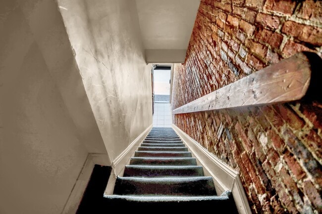 Photo - 1103 Light St Apartment