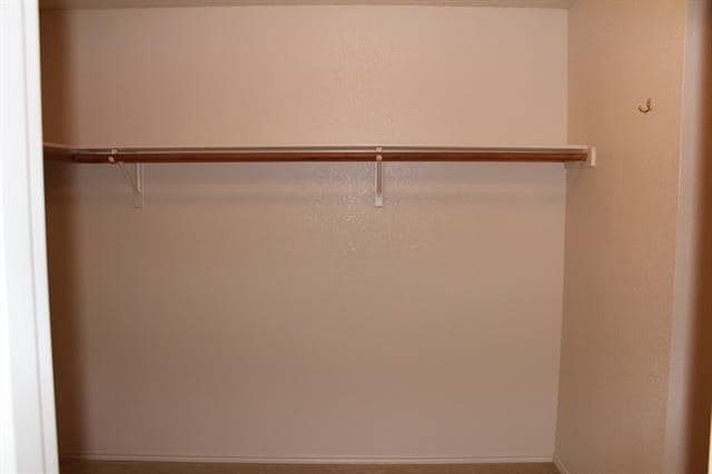 Building Photo - 2316 White Oak Dr