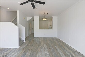 Building Photo - 3629 Pine Oak Cir