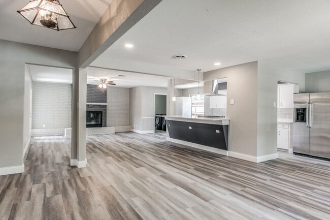 Photo - Spacious 4BR Duplex in Denton Townhome