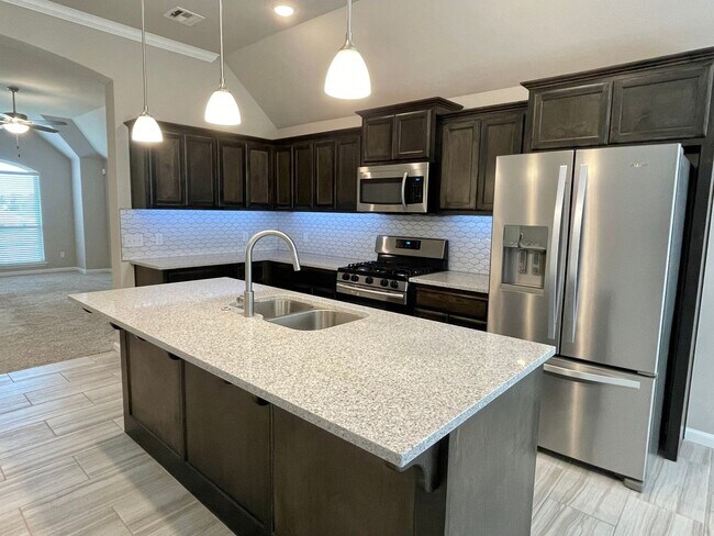 Building Photo - Beautiful 4 bed 3 bath in Deer Creek Schools!