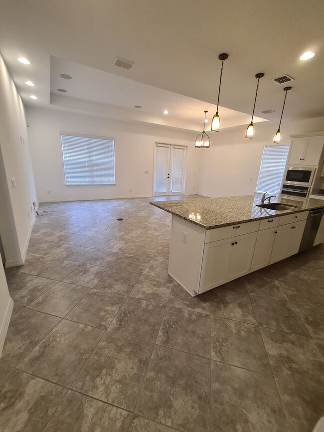 Building Photo - Beautiful and meticulously kept 3-bed 2 bath home located in the exclusive, Preserve at Turtle Cr...