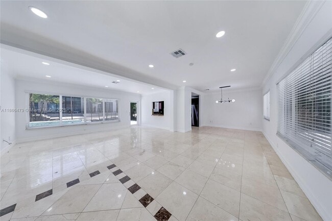 Foto del edificio - 1410 Bird Rd
