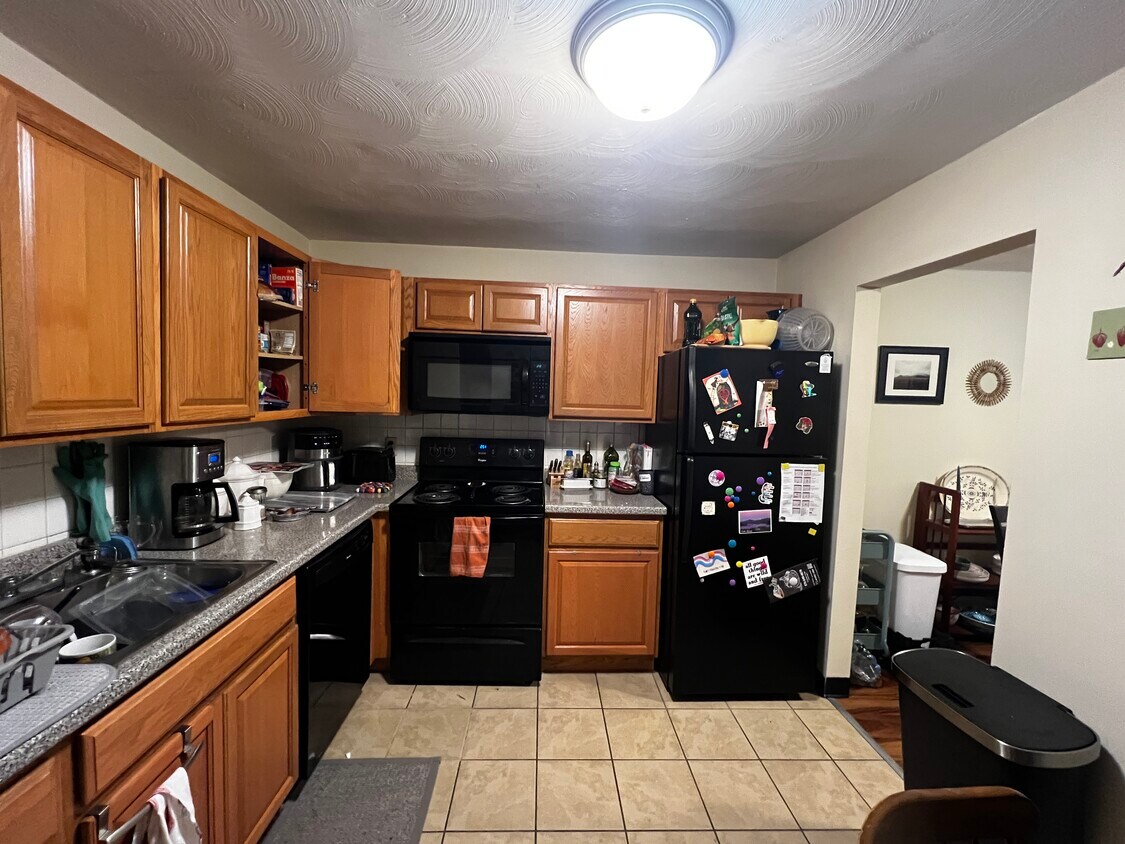 Foto del edificio - 740 Central St