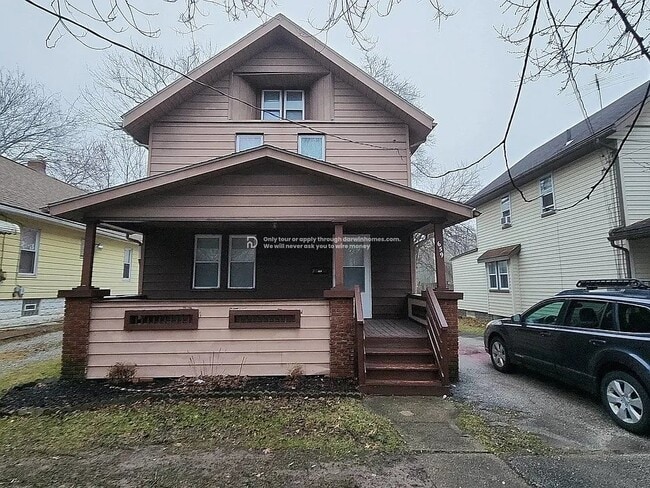 Building Photo - 659 East Ave