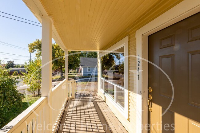 Foto del edificio - 3 Bedroom Single-Family Home in East Walla Walla