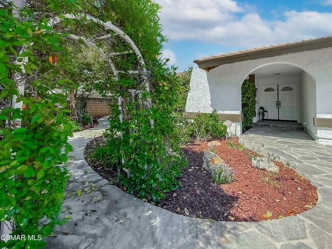Foto del edificio - 360 N Greenmeadow Ave