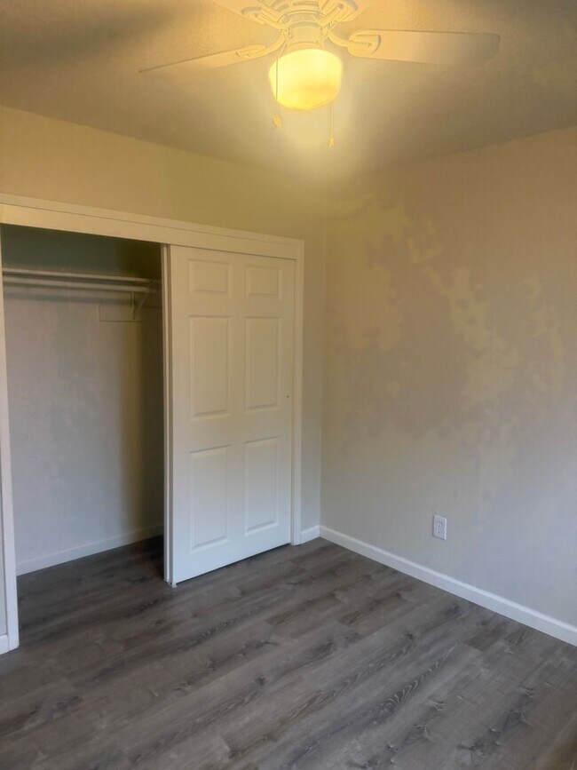 Foto del edificio - Great 3 bedroom 2 bath home some utilities included