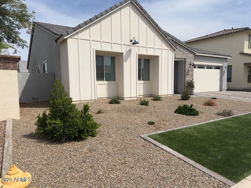 Primary Photo - 1510 E Flower St