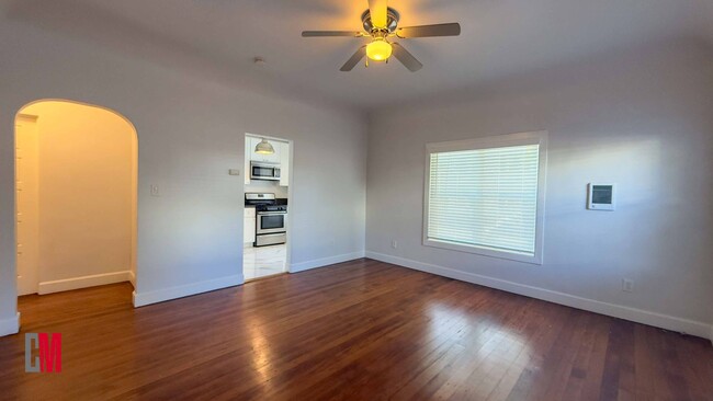 Interior Photo - 2311 4th Ave