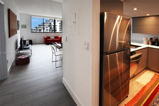 Foto del edificio - 540 Brickell Key Dr