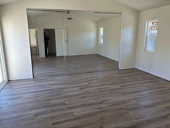 Foto del edificio - 2531 Fieldcrest Pl