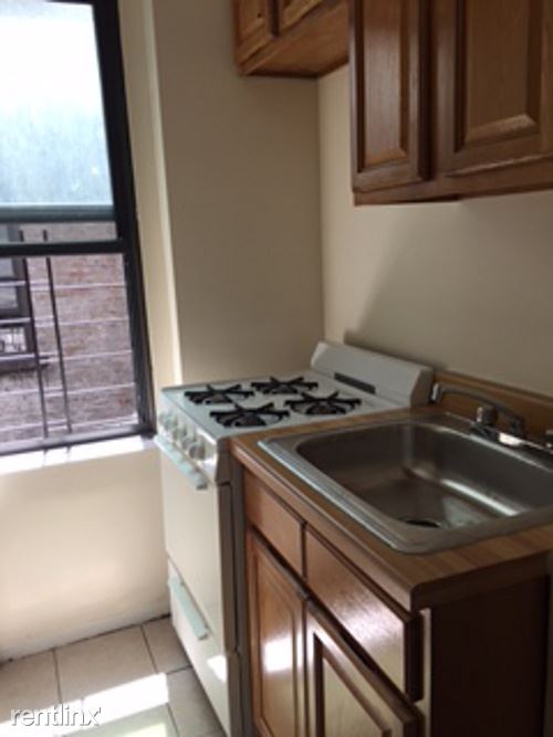 Building Photo - 510 W 168th St