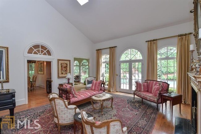 Foto del edificio - 35 Overby Ln NW