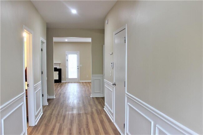 Building Photo - 930 Pebble Creek Trail
