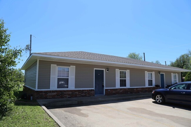 Photo - 501 Daniel Pl Apartments