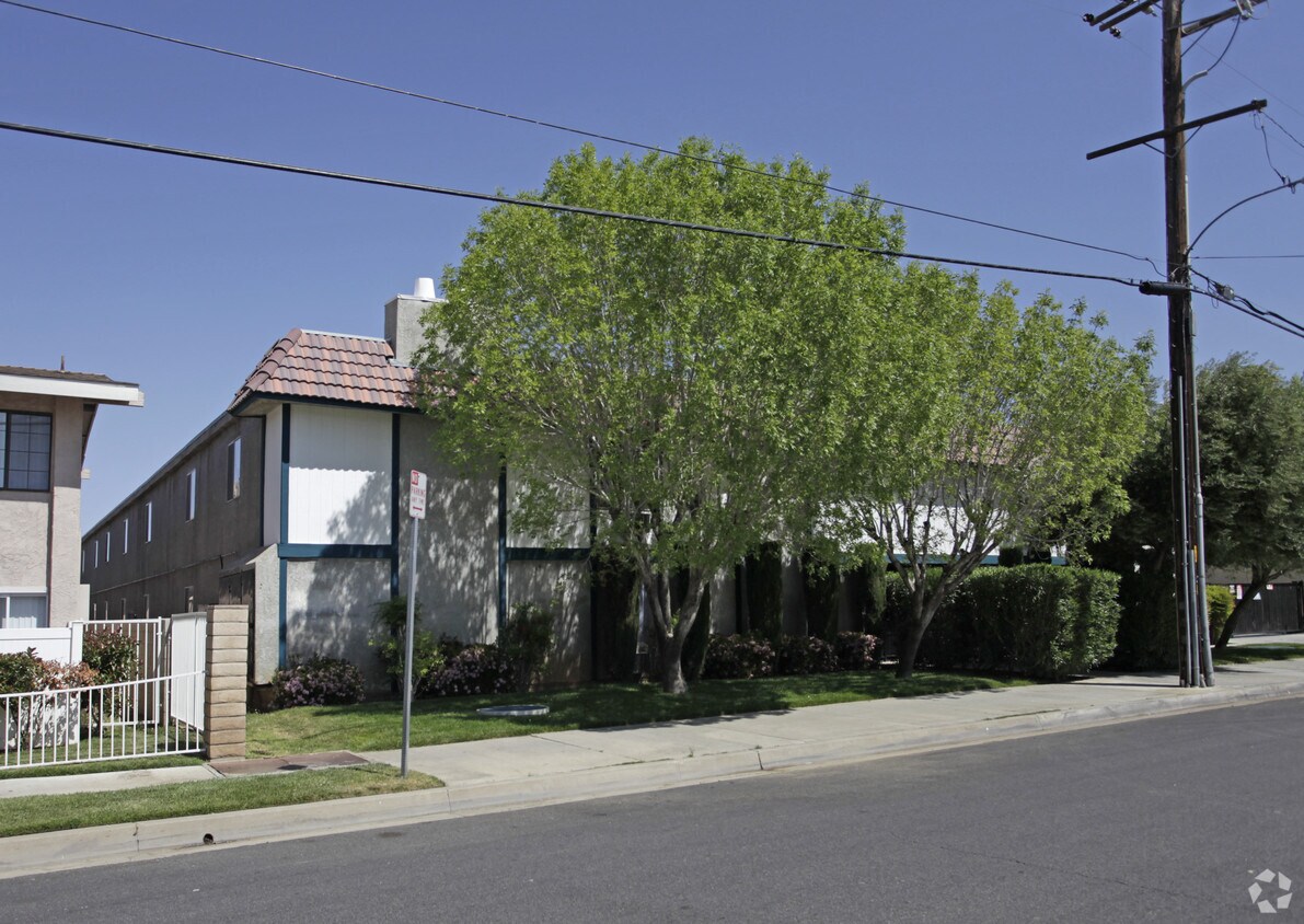 Foto del edificio - 38238 11th St E