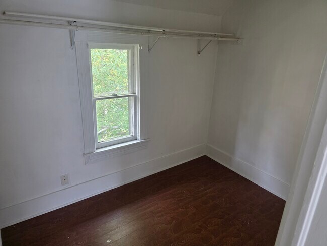 Building Photo - 1316 Center Ave