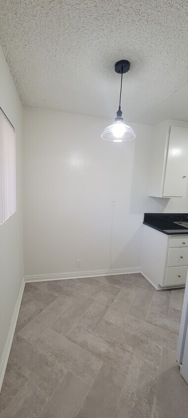 Foto principal - 15106 Magnolia Blvd