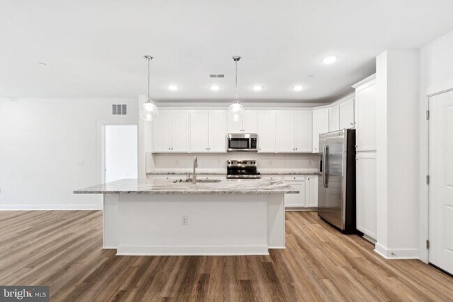 Building Photo - 21731 Dovekie Ter