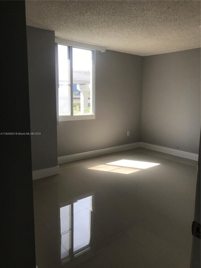 Foto del edificio - 850 N Miami Ave
