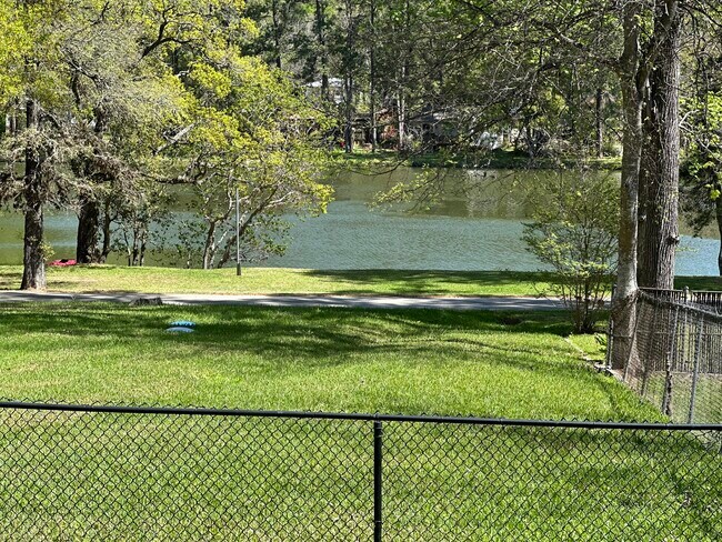 Foto del edificio - 1453 Chapparal Rd