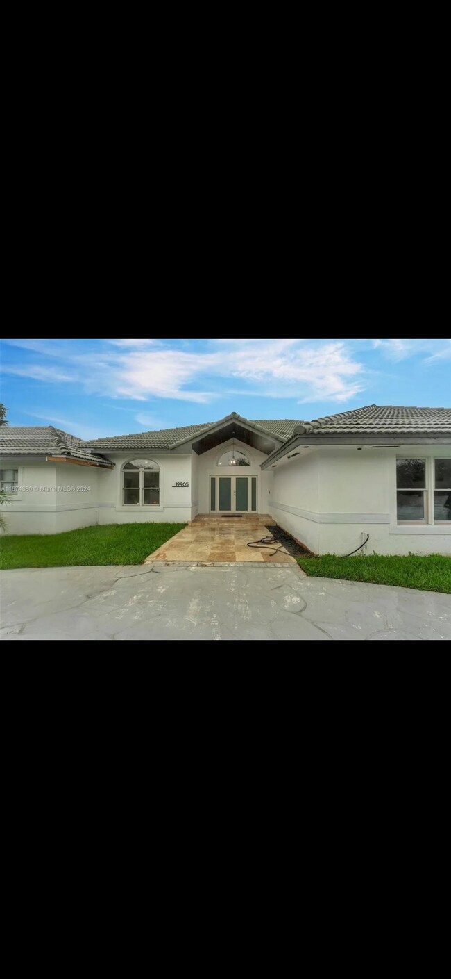 Foto del edificio - 19905 SW 135th Ave
