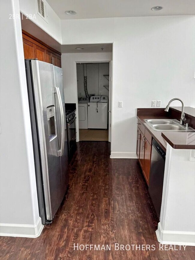 Foto del edificio - 4112 Whitsett Ave
