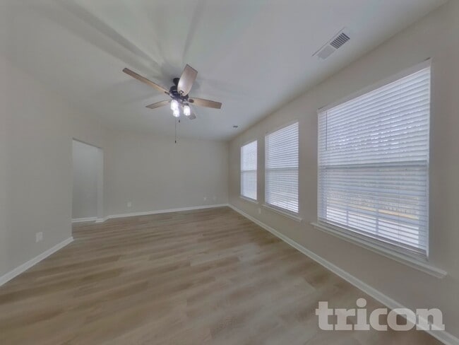 Foto del edificio - 212 Cochin Trce