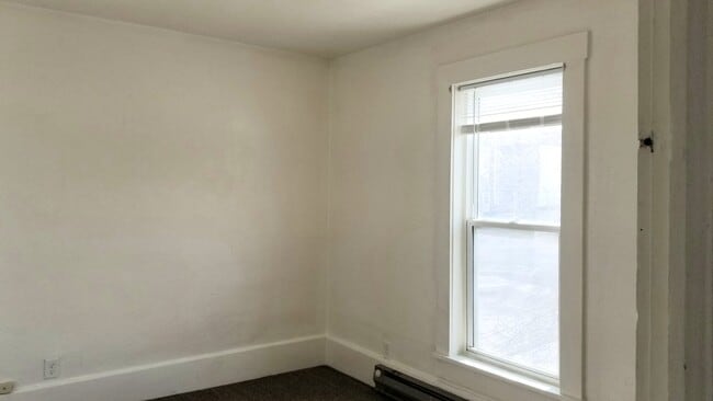 Building Photo - 536 W Bonneville St