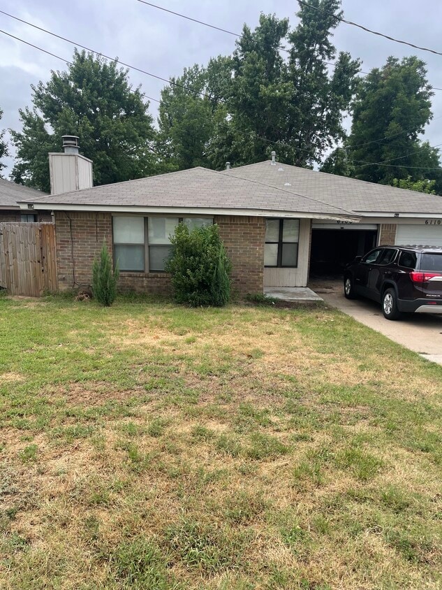 Primary Photo - 6108 NW 16th St