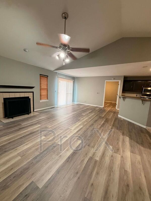 Foto del edificio - 2430 E Manitou St