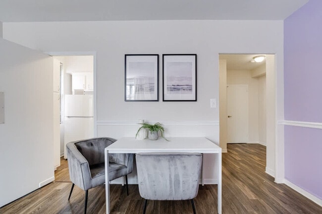 Building Photo - 105 W 39th St