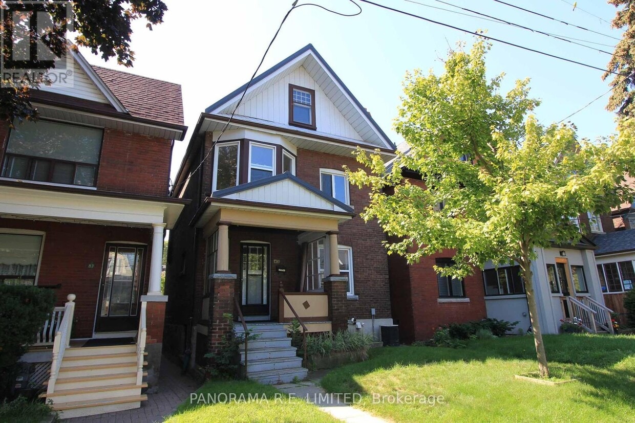 Primary Photo - 85 Geoffrey St