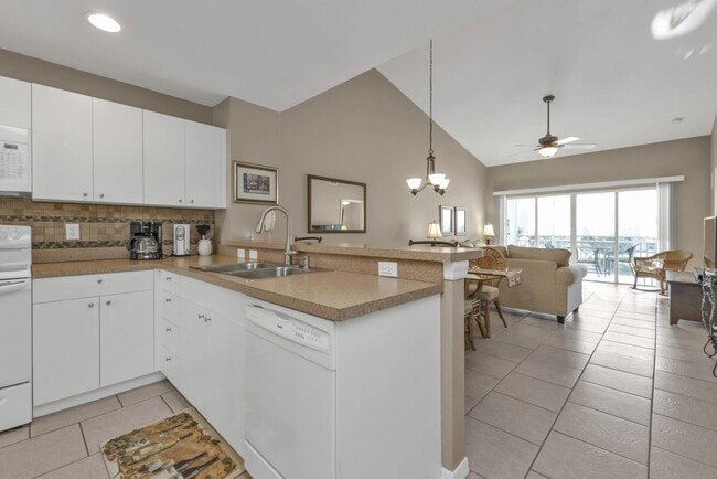 Building Photo - 5763 Sabal Trace Dr
