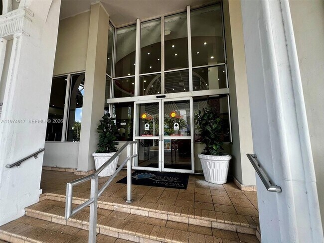 Foto del edificio - 19201 Collins Ave