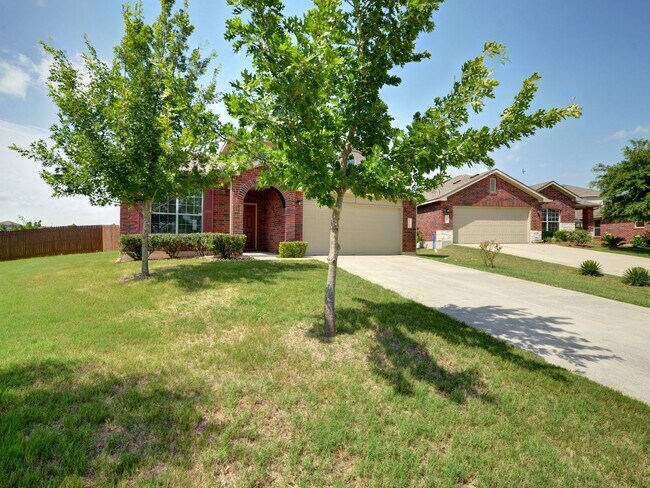 Building Photo - Spacious 2 story with cul-de-sac location