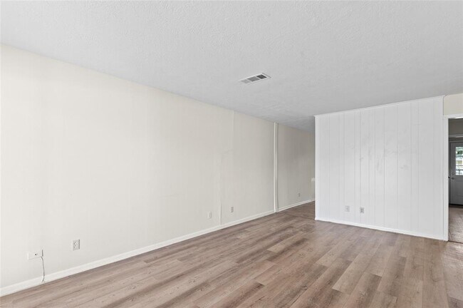 Foto del edificio - 930 Cable St