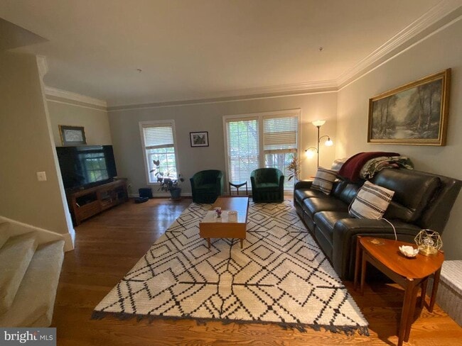 Building Photo - 8143 Skelton Cir