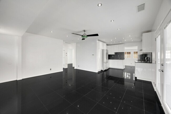 Foto del edificio - Adorable 2 Bed / 1 Bath