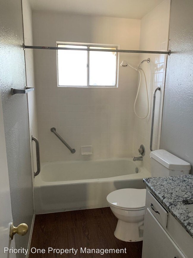 Foto del edificio - 2 br, 1.5 bath House - 8312 Mettler Drive