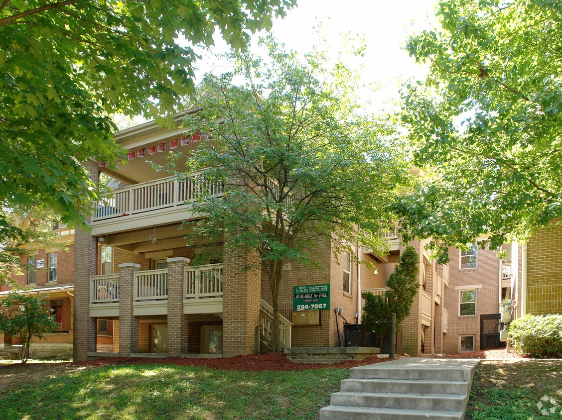 Primary Photo - 201 E 16th Ave