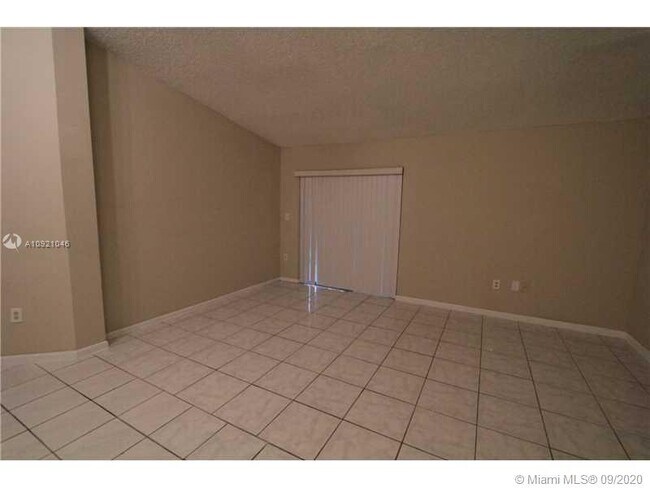 Foto del edificio - 18965 NW 62nd Ave