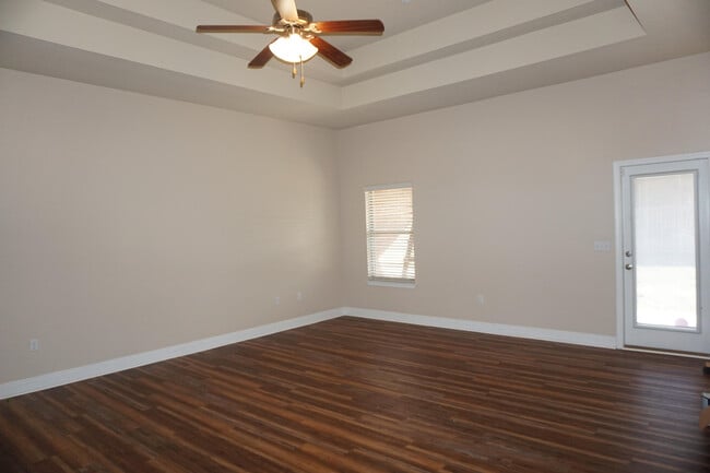 Building Photo - 307 Windmill Way